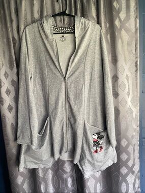 Disney Parks Minnie Mouse Zip Hoodie Women’s Large Handkerchief Style